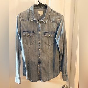 Levi’s denim top